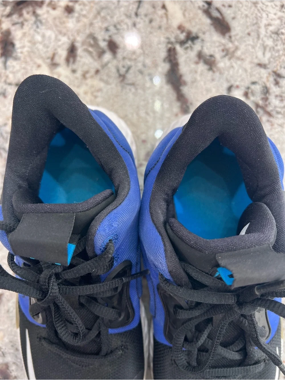 Nike Kids Black and Royal Blue Low-Top Sneakers